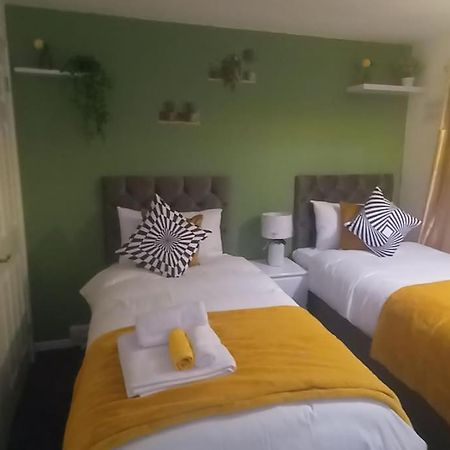Golden Plush Suites - Beautiful Luxury 3 Bed House In Leicester Extérieur photo