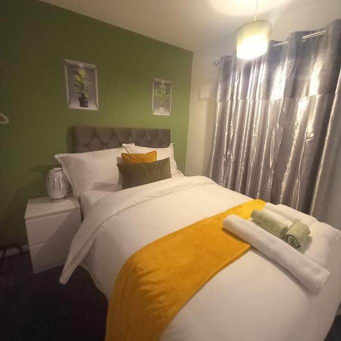 Golden Plush Suites - Beautiful Luxury 3 Bed House In Leicester Extérieur photo