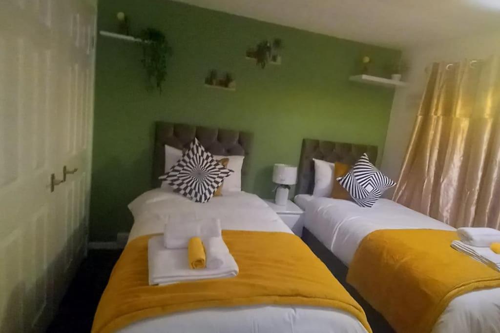 Golden Plush Suites - Beautiful Luxury 3 Bed House In Leicester Extérieur photo