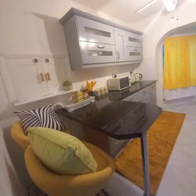 Golden Plush Suites - Beautiful Luxury 3 Bed House In Leicester Extérieur photo