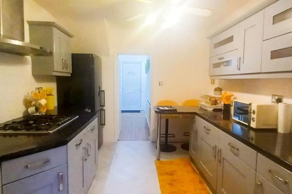 Golden Plush Suites - Beautiful Luxury 3 Bed House In Leicester Extérieur photo