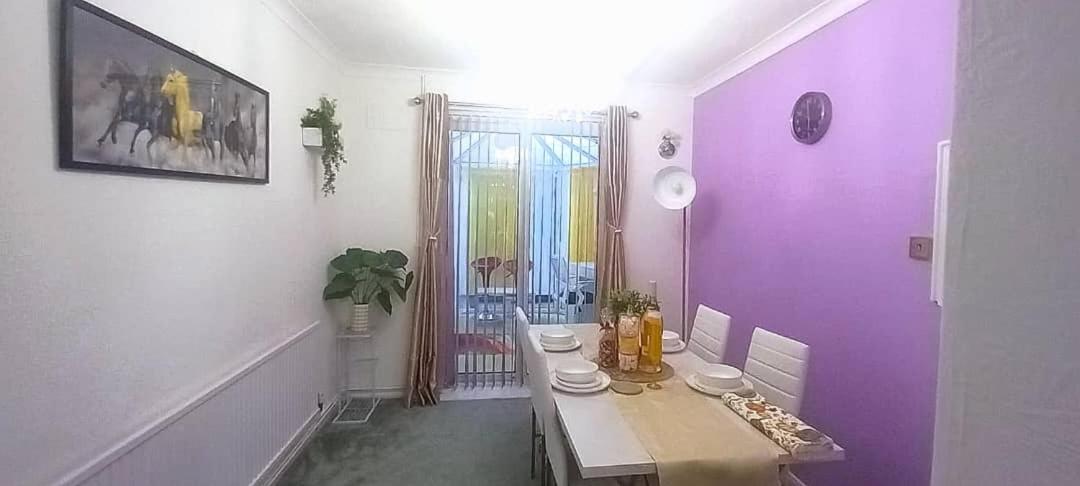 Golden Plush Suites - Beautiful Luxury 3 Bed House In Leicester Extérieur photo